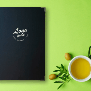 A4>Menuomslag Standard med dit logo, Simpel 2 sidet, sort